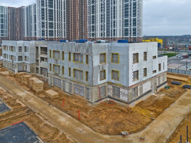 Вместо пустыря — детсад: как меняется территория нового жилого комплекса в Ленинском округе