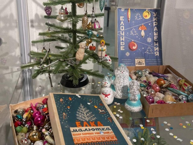 Назад в СССР: в Мытищинской галерее открылась выставка, которая возвращает в советское новогоднее детство