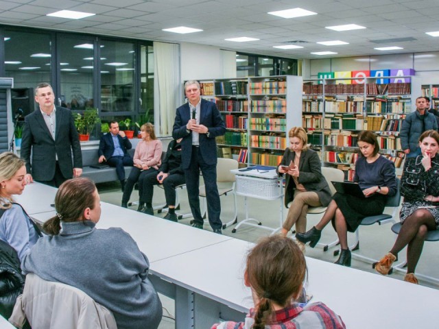 В Успенской школе усилят охрану: итоги встречи главы Одинцовского округа с родителями