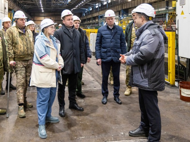 Промышленный туризм в действии: ветеранам СВО показали металлургический завод