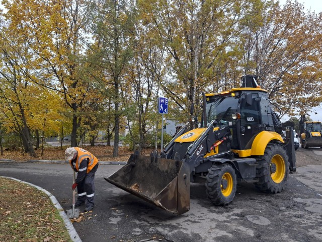Электростальцы стали чаще просить убрать мусор с придорожной полосы