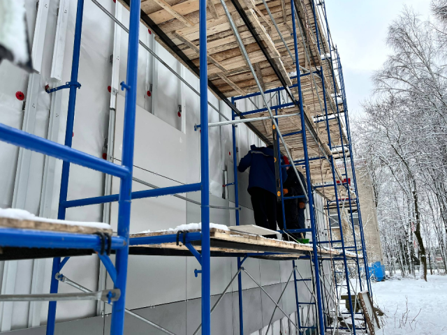 Капитальный ремонт школ в Лобне не остановится на новогодние каникулы