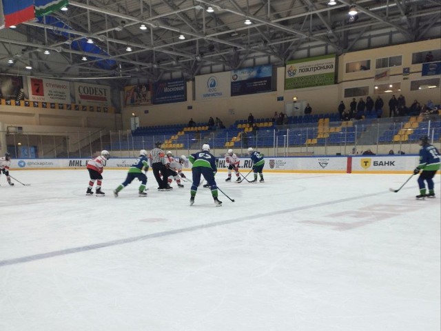 Ступинские хоккеисты разгромили владимирских «Русичей» на домашнем льду