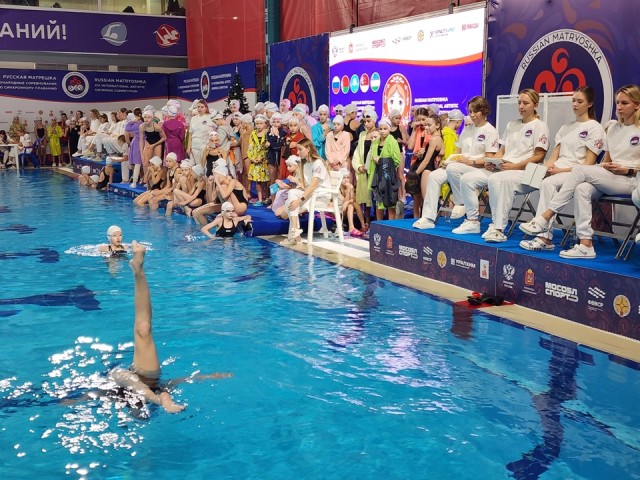 Молодые синхронисты из России и зарубежья соберутся в Чехове на турнир «Русская матрешка»