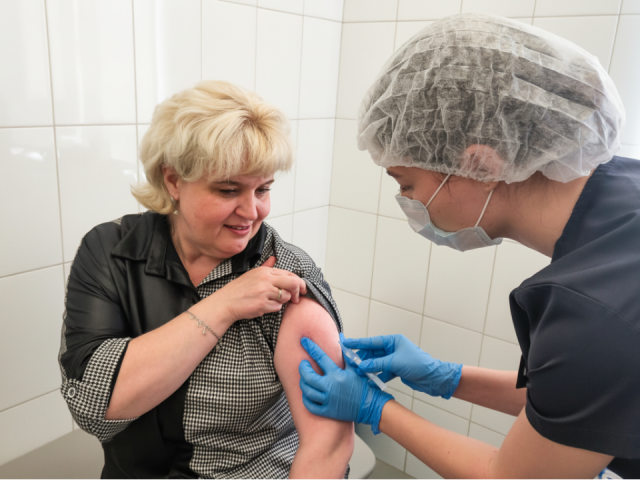 Почти 180 тыс. прививок: как Мытищи борются с волной гриппа и ОРВИ
