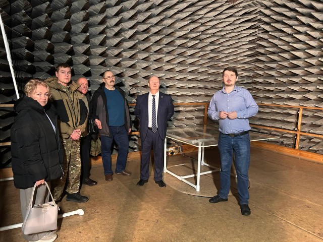 Испытания, сертификация, работа: что увидели ветераны СВО на экскурсии по оборонному заводу