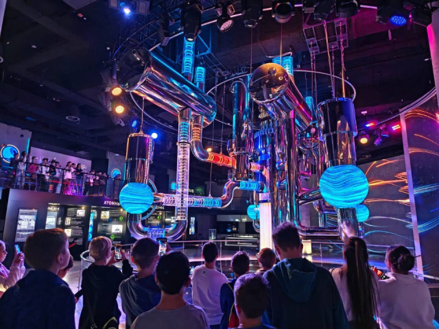 Научный квест, робототехника и кино: в Балашихе прошел семейный «День науки»