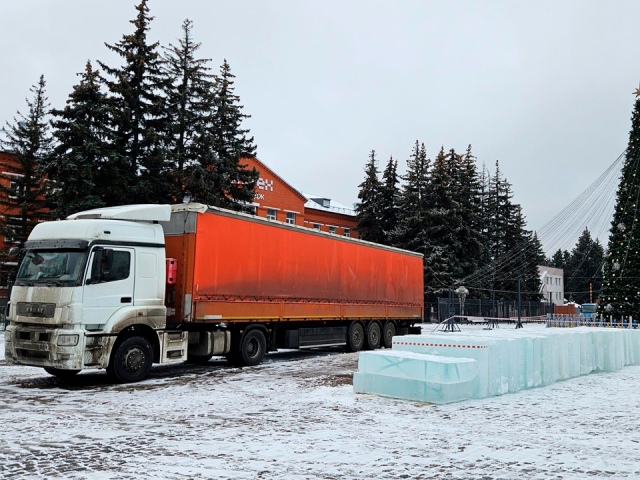 В Долгопрудный завезли чистейший лед из Ханты-Мансийска: для чего?