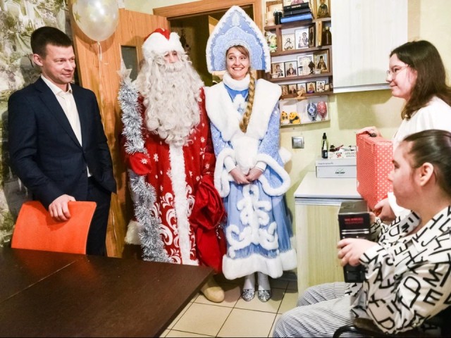 Глава Балашихи исполнил новогодние мечты юных жителей в ходе акции «Елка желаний»