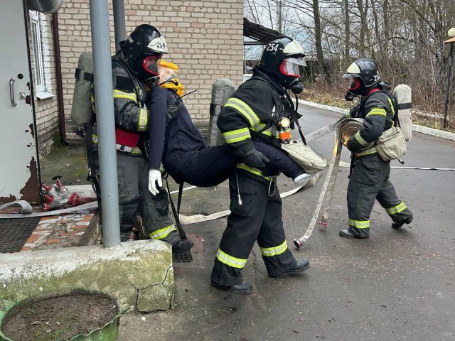 Замыкание в палате и задымление: в Павловском Посаде спасатели провели учения в больнице