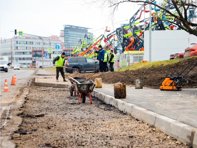 Новые остановочные павильоны обустроят в Коммунальном проезде