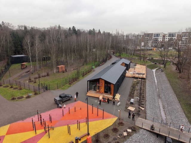 Большую зону отдыха открыли в Пироговском лесопарке после обновления