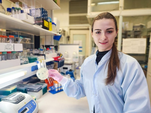 Вирусолог из Пущина удостоена премии губернатора за прорыв в антибактериальной терапии