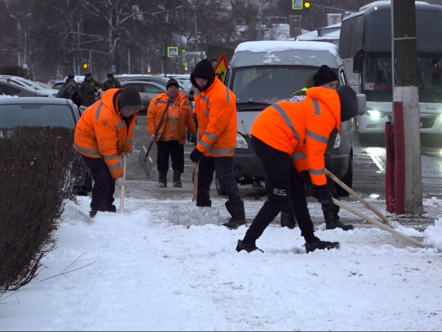 Первый серьезный снегопад пришел в Коломну и Озеры