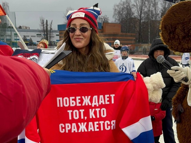 Как Ольга Бузова и Роман Ротенберг отметили Новый год на льду «Зоркого»? Рассказываем о спортивном празднике