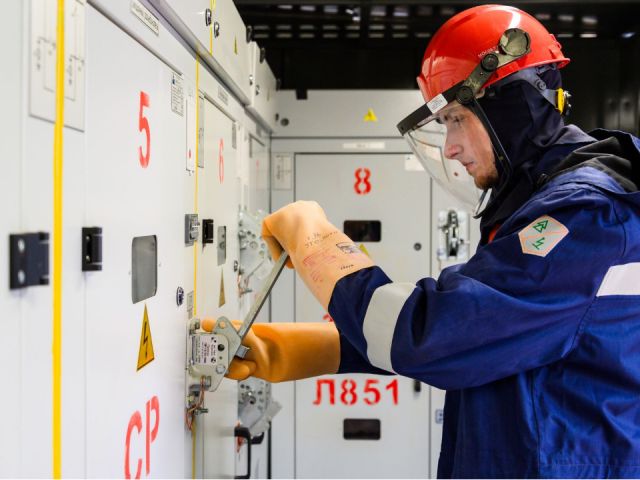 Энергетики завершили капремонт 12 объектов в Нахабине