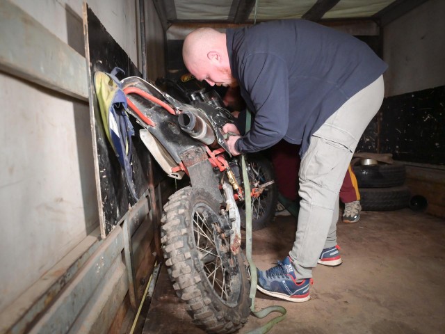 Питбайк, дроны и детские рисунки: что собрали жители округа для бойцов на фронт