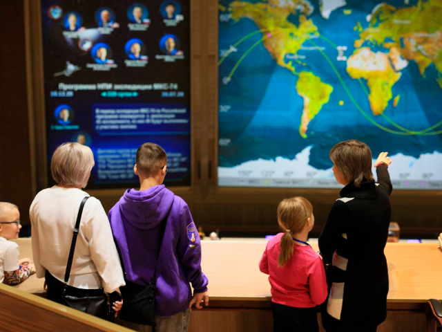 Дети участников СВО провели новогоднюю елку в самом космическом месте Королева