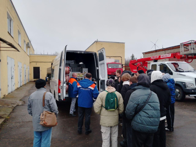 От лаборатории до электростанции: что увидели будущие специалисты на профориентационной экскурсии