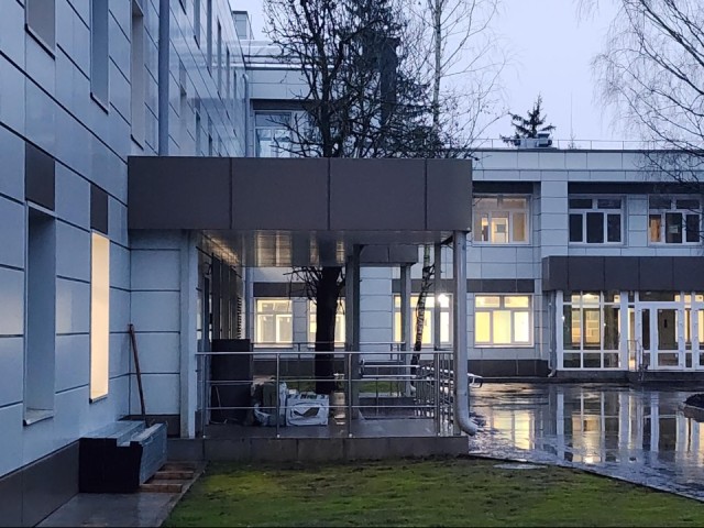 Осташевскую участковую больницу подключают к новым линиям электроснабжения