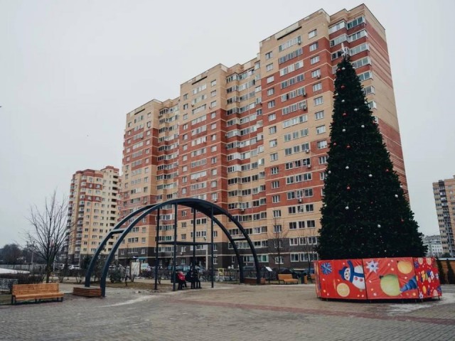В Лосино-Петровском открыли новый сквер для комфортного отдыха