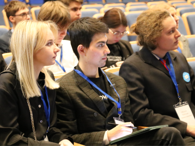 Молодые парламентарии из пяти городов Подмосковья обсудили совместные проекты в Наро-Фоминске