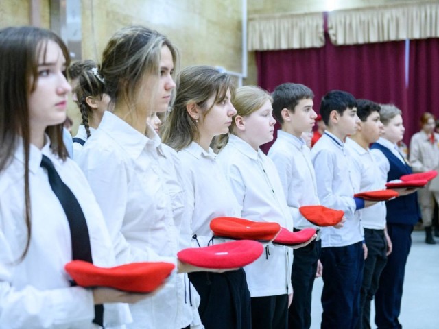 Торжественная клятва: школьники Лыткарина вступили в ряды юнармейцев
