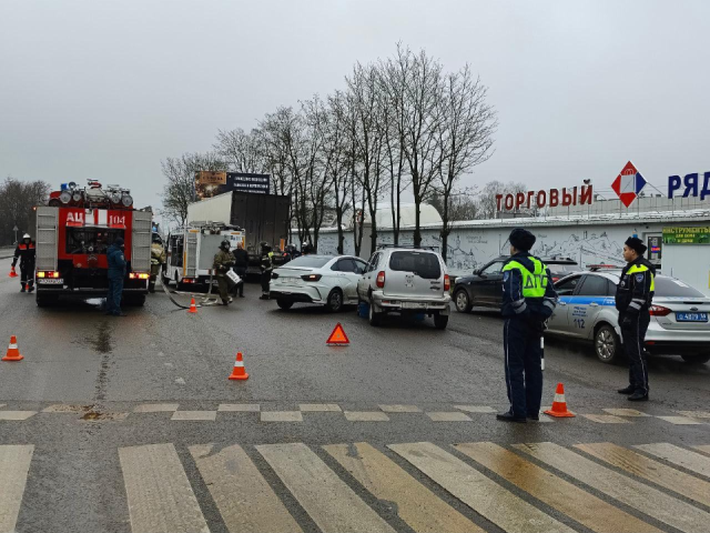 Масштабные учения в Кашире: сотрудники экстренных служб отработали навыки ликвидации последствий ДТП