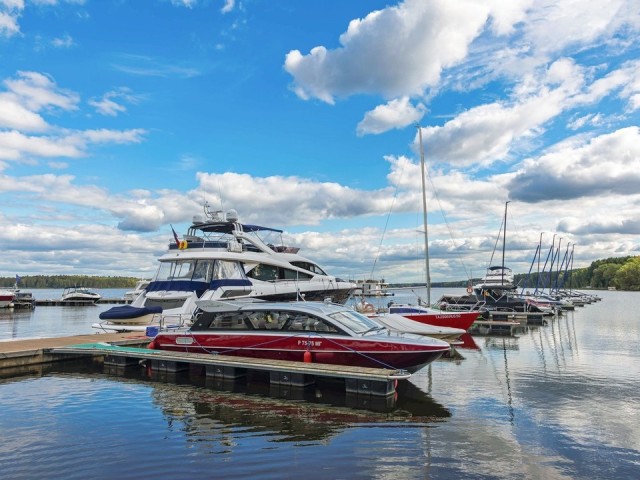 Крушение лодки с элитой в Мытищах: кто находился на борту и какова основная версия причин трагедии