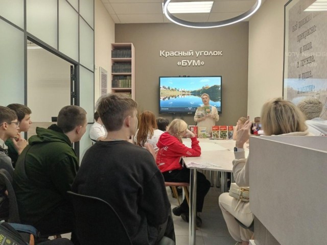 От Аллеи боевой славы до Рябинового бульвара: как студенты Чехова почтили память героев