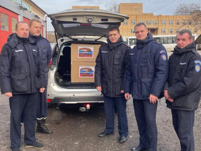 Жгуты, бинты и аппараты для легких: спасатели передали волонтерам медпомощь для российских военных