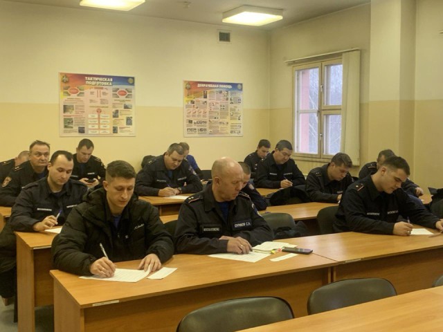 В полной боевой экипировке: как проходила плановая аттестация в Мособлпожспасе