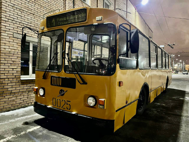 Остановка — 1980-е: легендарный ретро-троллейбус возвращается на улицы Химок