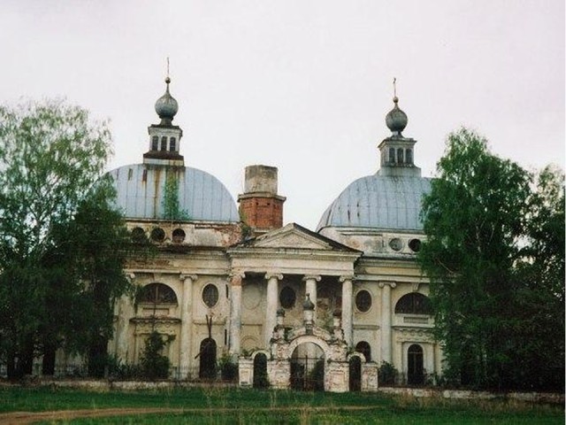 От аварийного состояния к возрождению: когда восстановят храм-мавзолей в Яропольце