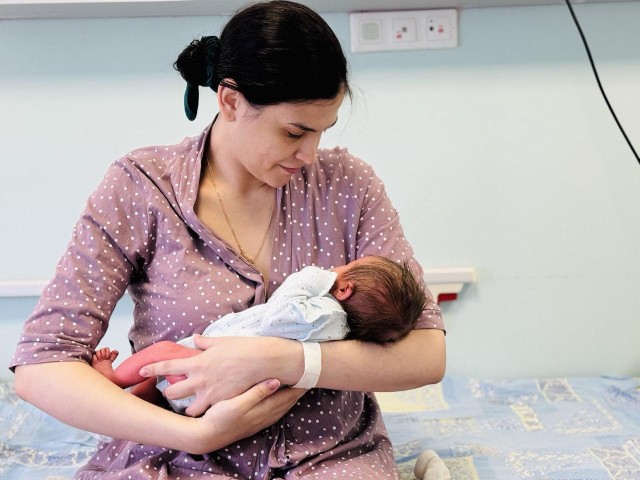 Более 1,6 тыс. младенцев за год: в Сергиевом Посаде принимают даже вертикальные роды