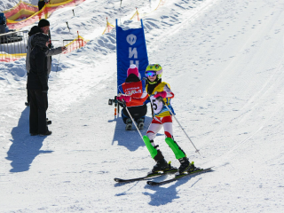 Более 50 площадок для катания на коньках и лыжах откроют в Химках этой зимой