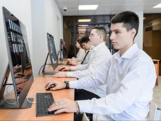 Готовиться можно только к двум ОГЭ: как девятиклассники смогут упрощенно поступить в колледжи