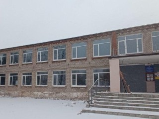 Капремонт с историей: в деревне Кабаново ремонтируют школу 1963 года