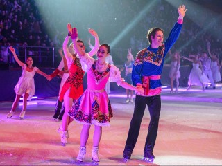 Бесплатное ледовое шоу «Зимние узоры» пройдет 27 декабря для семей Клина