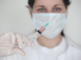 Врач рассказала, какие прививки обязательны для детей в 2026 году