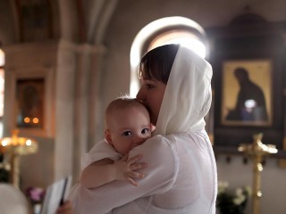 Родитель номер один и два? Священник объяснил, как выбрать крестных