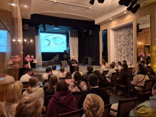 В  школе искусств имени Якова Флиера состоялся показ спектакля к 25-летию театра «ШкОлА»