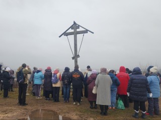 Паломники из Звенигорода прошли крестным ходом по местам контрнаступления под Москвой