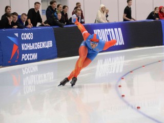 Лидеры национальной сборной по конькобежному спорту вышли на лед в Коломне