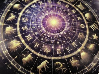 Гороскоп на 5 декабря: туманный день, когда эмоции обостряются, а решения требуют осторожности