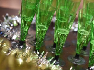 Врач объяснила, чем может обернуться традиция есть пепел под бой курантов