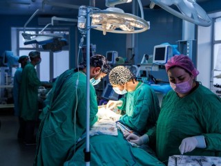 Обходной маневр в теле: «щедрая» почка чуть не стоила пациенту ног, но врачи нашли решение