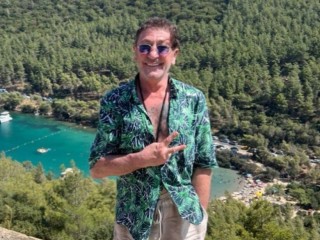 Лепс пошел на уступки: почему певец снизил цену на свой «дворец» в Подмосковье