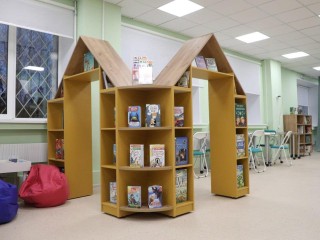 Атмосфера Якунчиковой дачи: в Наро-Фоминске открыли библиотеку-арт-холл