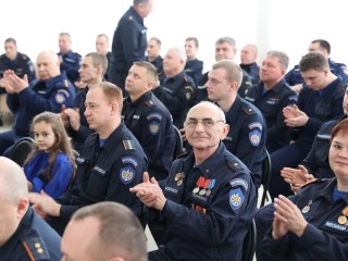 Волоколамских спасателей наградили за профессионализм и самоотверженный труд